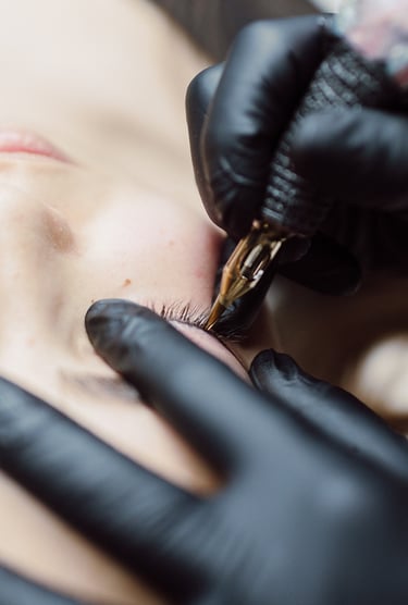 trucco permanente pmu sopracciglia labbra e occhi in centro estetico a Riccione