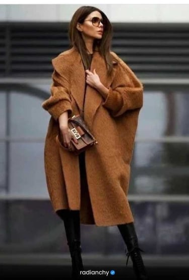 LOOK ELEGANTE COM SOBRETUDO DE LÁ BEGE