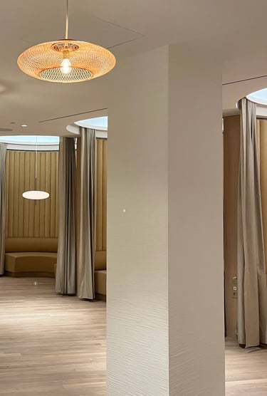 décoration murale sur colonne en enduit texturé à la chaux