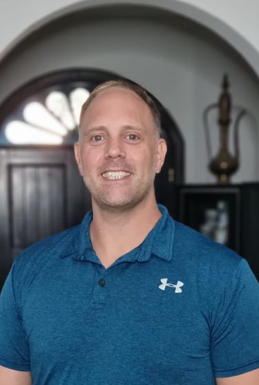 Dr Rich. Chiropractic care and physiotherapy services in Muscat, Oman. back pain management.