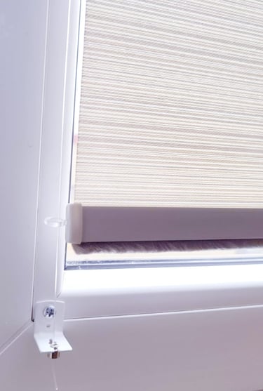 Rolete textile cu fixare pe guta antibalans pentru a balansa,rolete simple cu mecanism alb sau maro