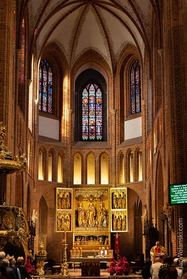 Wnętrze Katedry Poznańskiej