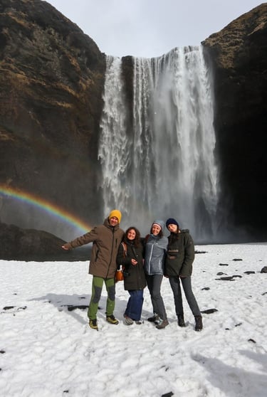 skogafoss-islanda-family