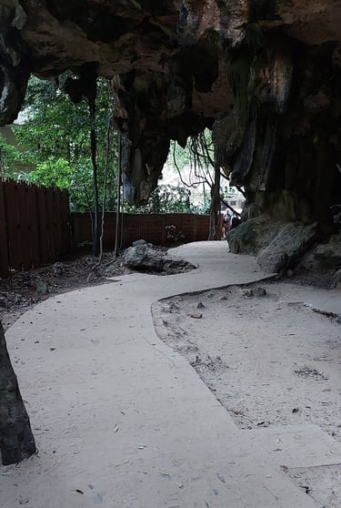 thailand krabi railay east beack walk