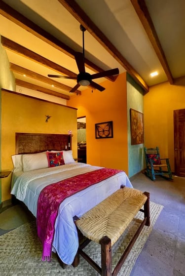 spacious queen size bed in san miguel de allende