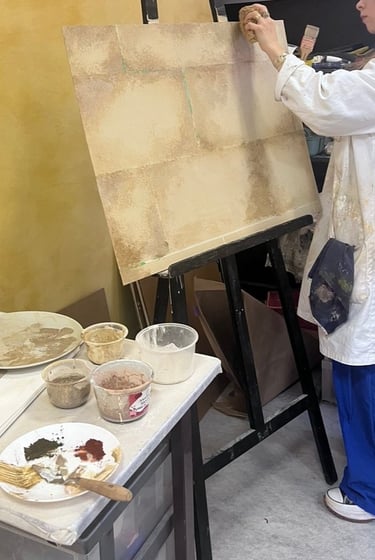 Pierre de Paris réalisée à la peinture caséine crée par mes soins en techniques naturelles