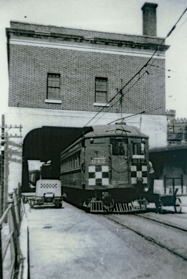 LE&N train and station