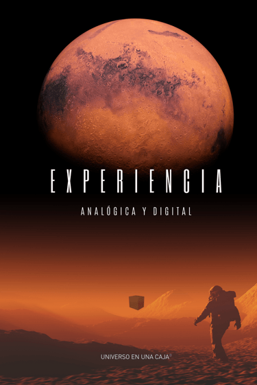 un astronauta en Marte, hay una caja negra flotando misteriosa. Arriba se ve el planeta Marte entero