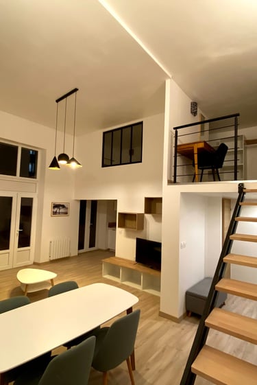 Loft moderne avec mezzanine