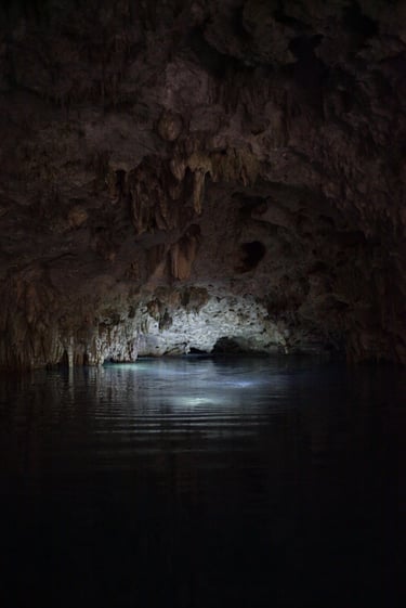 Cave diving photography image from Liquid Light
