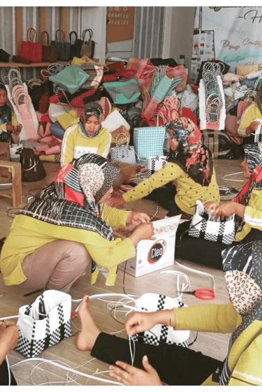 Carefully crafted by experienced artisans using traditional weaving techniques.