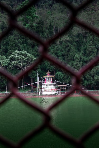 Lampokhari Lake Aritar