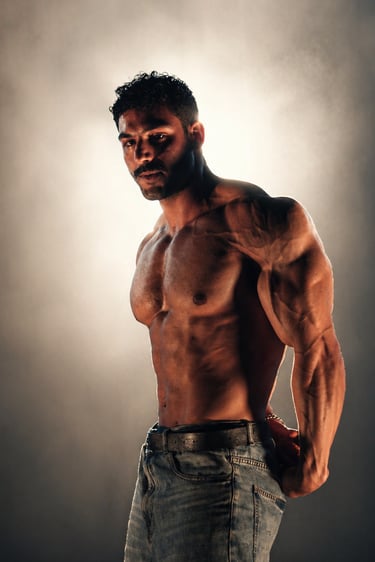 Asfand Khan Body building champ
