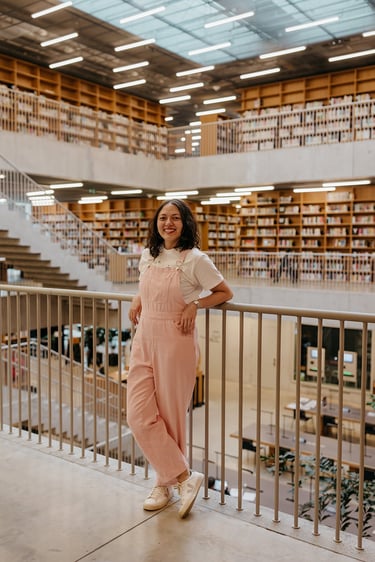 Lili Vanden Wijngaert van Lili schrijft in Utopia bibliotheek Aalst
