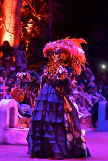 catrina en festival vida y muerte xcaret