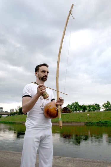 SPISER groja su Berimbau, Capoeira Vilnius, Lietuva