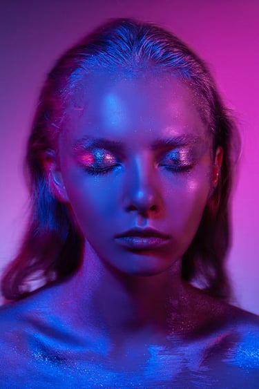 full shimmering make up under black lithe