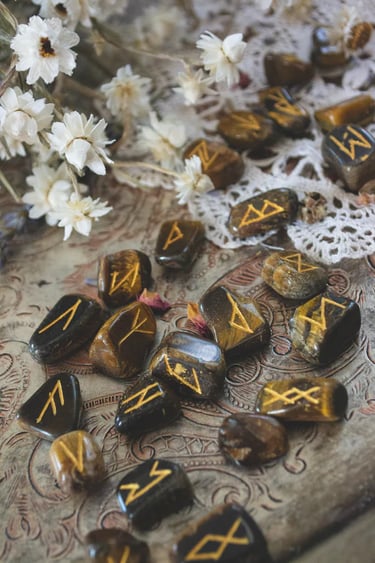 Rune Set ~ Tiger's Eye