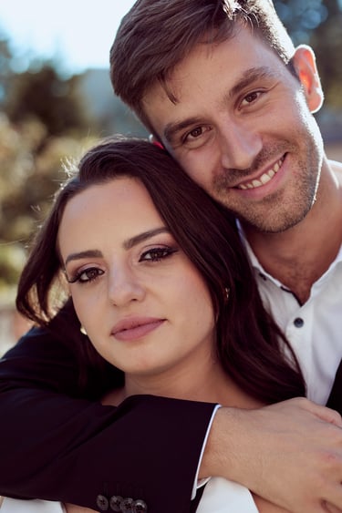 Couple portrait by Berlin wedding photographer.