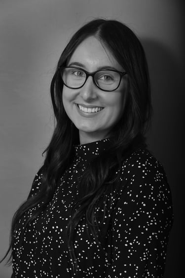 Black and White headshot Nicky Modjesch