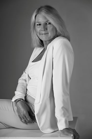 Black and White Headshot Samantha Norgate 