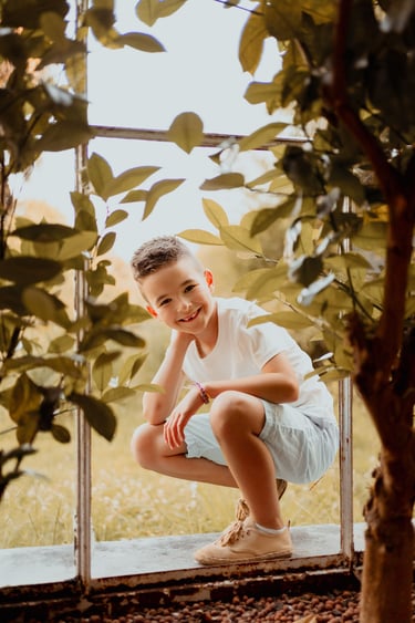 photo d'un enfant souriant et heureux