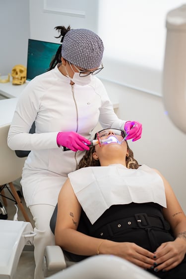 Dra. Paula Trindade - Cirurgiã dentista especialista em Campinas