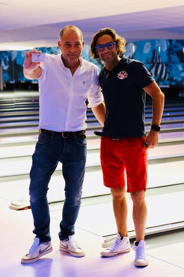Photo prise avec le directeur de Presqu'île Bowling de Guérande