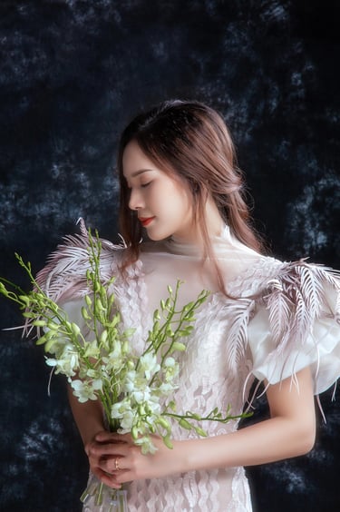 Discover powerful yet simple practices to heal your feminine energy in 2025. 