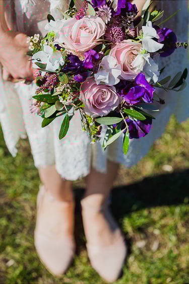 Nahaufnahme des Brautstraußes.