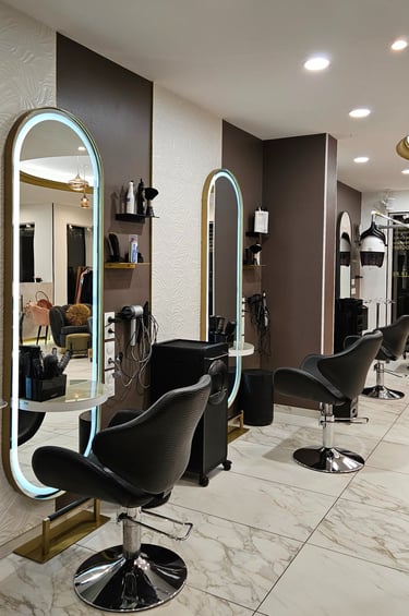 INTERIEUR SALON COIFFURE PRESTIGE