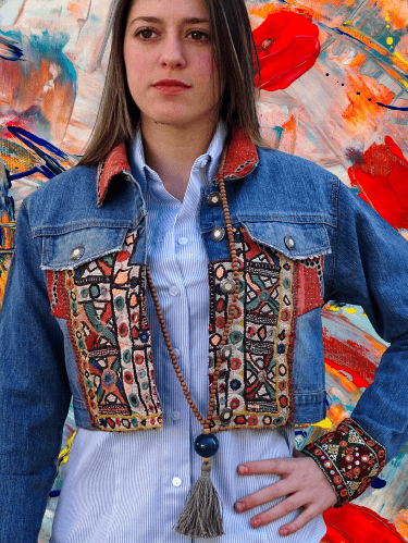 Rangoli Jacket denim con inserti preziosi applicati a mano