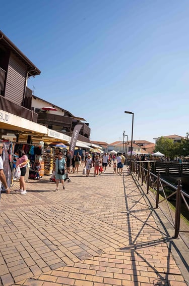 Photo de rues piétonne de la ville de Vieux Boucau