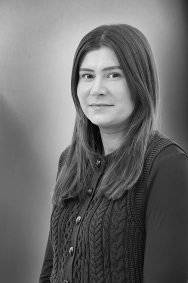 Black and white headshot Sophie O'Leary 