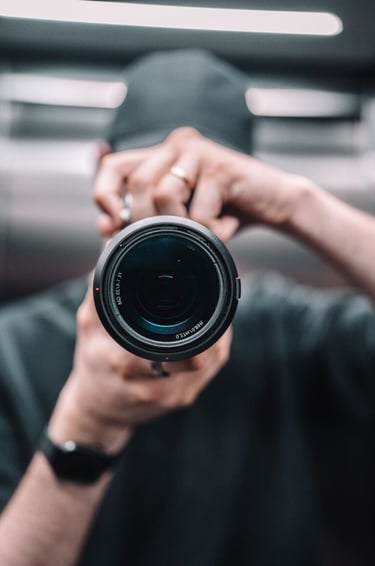 Autofotograf Nicolai mit seiner Kamera