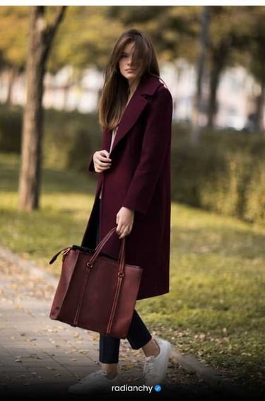 LOOK ELEGANTE COM SOBRETUDO BORDO