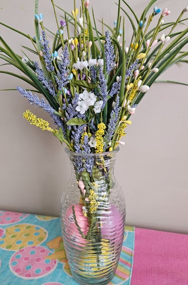 A simple Easter floral accent at JM Creations by Rachael.