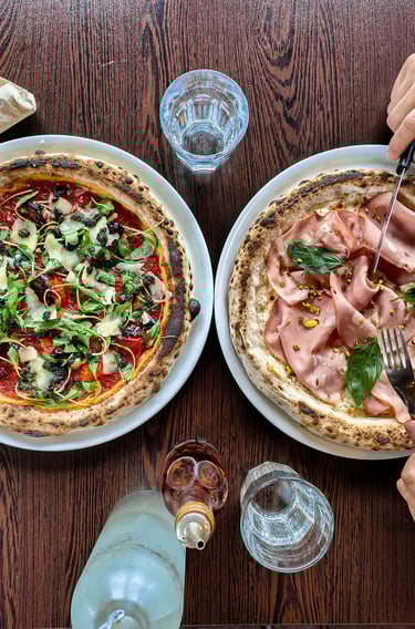 Deux pizzas sur place ou emporter à Fontaines sur saône ou Mionnay