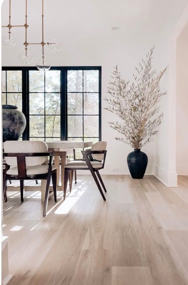 laminant parke uygulaması yapılan iç mekân zemin