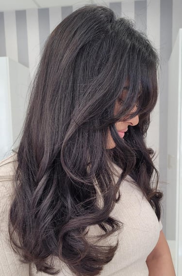 dark wavy hairstyle