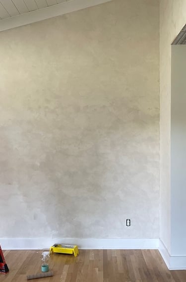 kara sıva ile düzeltilmiş sağlam ve düzgün duvar yapısı