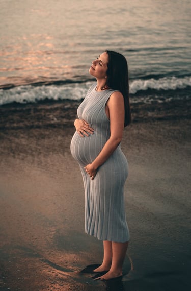 fotografía de embarazo al amanecer