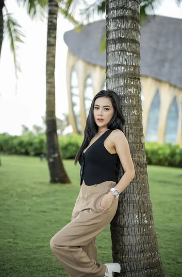 Portrait photography beside the iconic chapel at The Apurva Kempinski Bali