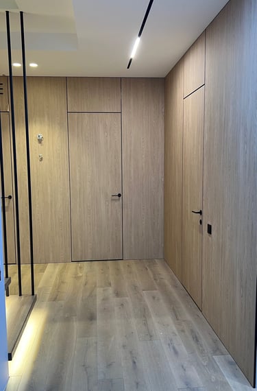 Drzwi ukryte z panele scienne