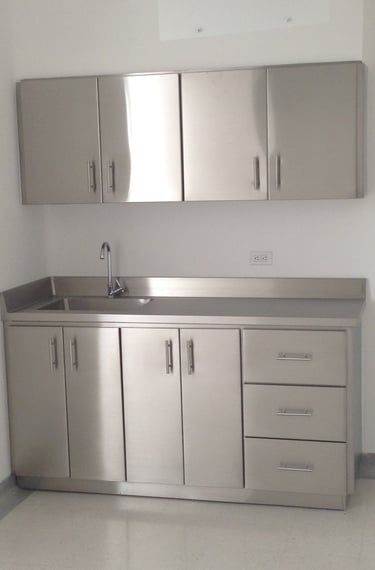 Muebles en acero inoxidable para clinicas y consultorios