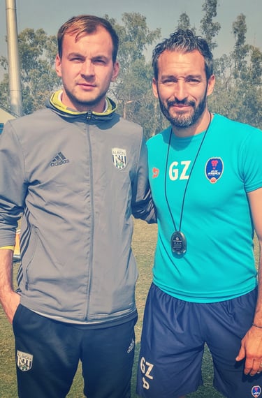 Bogdan Botezatu & Gianluca Zambrotta la antrenamentul echipei Delhi Dynamos