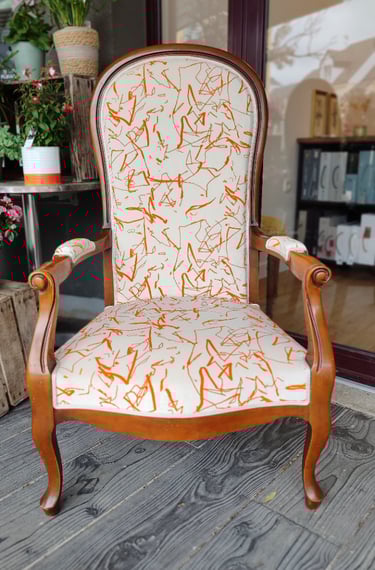 Voltaire contemporain réfection Kosy Atelier tapissier tissy Kirby Scribble