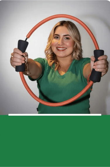 Foto da Fisioterapeuta Luanny Thaynara B. Matinho, profissional de Fisioterapia e Pilates na Clínica Lanna Moraes