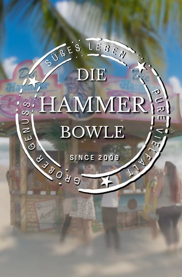 Der Hammer Bowle Stand auf einem Volksfest mit Strand im Hintergrund