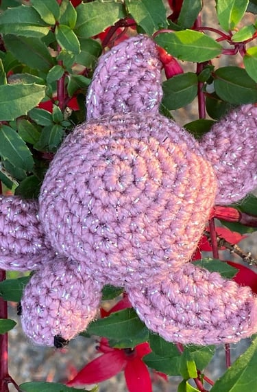 a crochet turtle